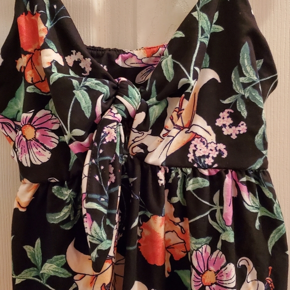 Guess Tie Front Floral Top - Picture 3 of 4